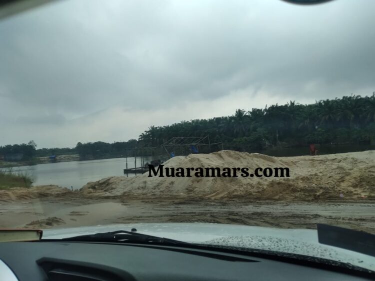 Galian C Desa Tanjung Kudu Digaris Line Polisi”. 15 Titik Quari Ilegal Galian C Desa Parit Baru Dibiarkan