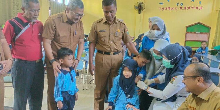 Bupati Kampar Tinjau Pelaksanaan BIAS di Sekolah