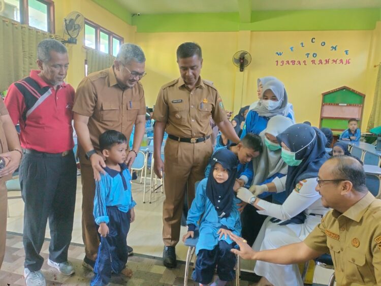 Bupati Kampar Tinjau Pelaksanaan BIAS di Sekolah