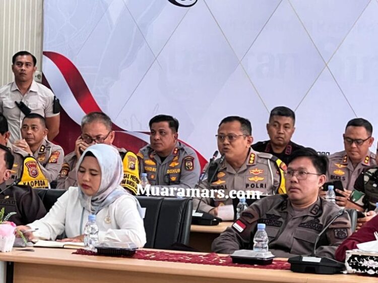 Waka Polda Riau Pimpin Apel Gelar Pasukan Pengamanan Festival Pacu Jalur 2025