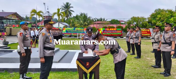 Kapolres Kampar AKBP Boby Putra Ramadhan S, Pimpin Sertijab Kabag Ren dan Lima Kapolsek