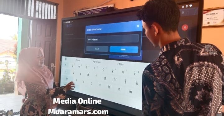 Kepsek SDN 131 Pekanbaru Apresiasi Pengadaan IFP Oleh Kemendikdasmen