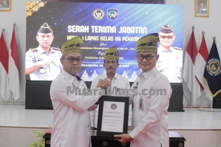 Sertijab dan Pisah Sambut Kalapas Pekanbaru beralih dari Erwin Fransiskus Simangunsong kepada Yuniarto