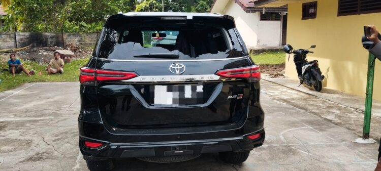 Penertiban PETI di Cerenti Ricuh, Tiga Unit Mobil Kapolres Kuansing di Rusak Warga