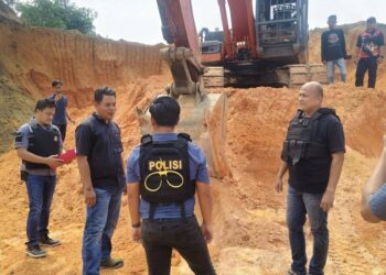 Implementasi dari kebijakan pimpinan” Tim Gabungan TNI – Polri Sikat Tambang Ilegal Galian C di Bencah Kelubi Tapung