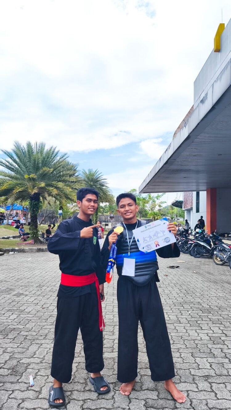 Perguruan Pencak silat Laskar Silat Nusantara Remaja Fadly Gabriel Hutagaol Mendapatkan Medali Emas