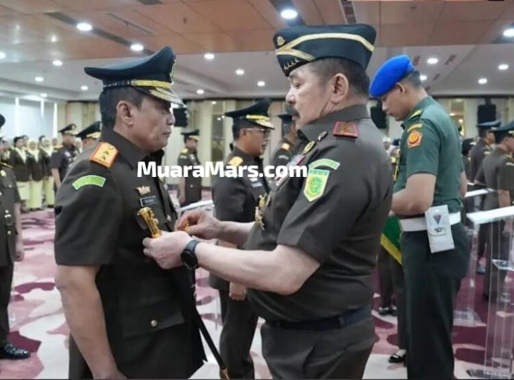 Jaksa Agung Lantik Sutikno Sebagai Kejati Riau dan 36 Pejabat Lainnya