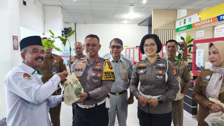 Dari Samsat untuk Warga” Layanan Humanis dan Green Policing Warnai Pelaksanaan Operasi Zebra 2025