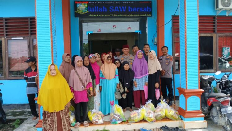 Kapolsek Kampar AKP Asdisyah Kembali Berbagi di Jumat Berkah