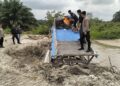 Kapolsek Singingi Iptu Azhari, SH Tertibkan Dua Rakit PETI