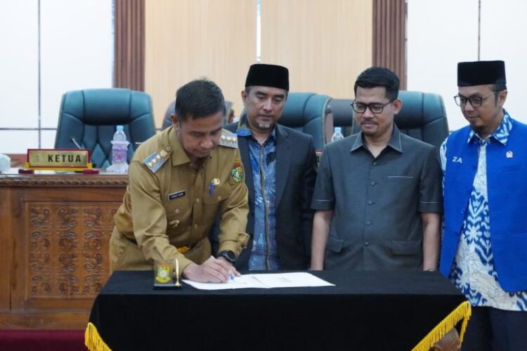 Ketua DPRD Kampar Ahmad Taridi, S.HI Pimpin Rapat Paripurna Penetapan Propemperda dan Penyampaian Laporan Pansus TA 2026