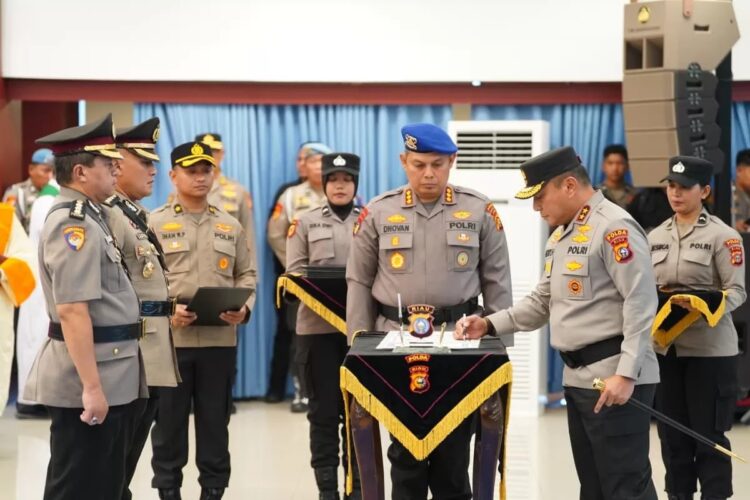 Kapolda Riau Irjen Herry Heryawan Lantik 15 JPU Tinggi Polda Riau