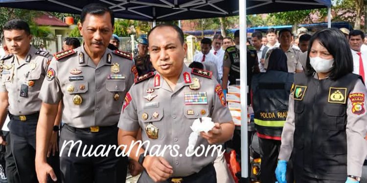 Kapolda Riau Ikut Tes Urine, Personel ‘Nakal’ Akan Ditindak Tegas