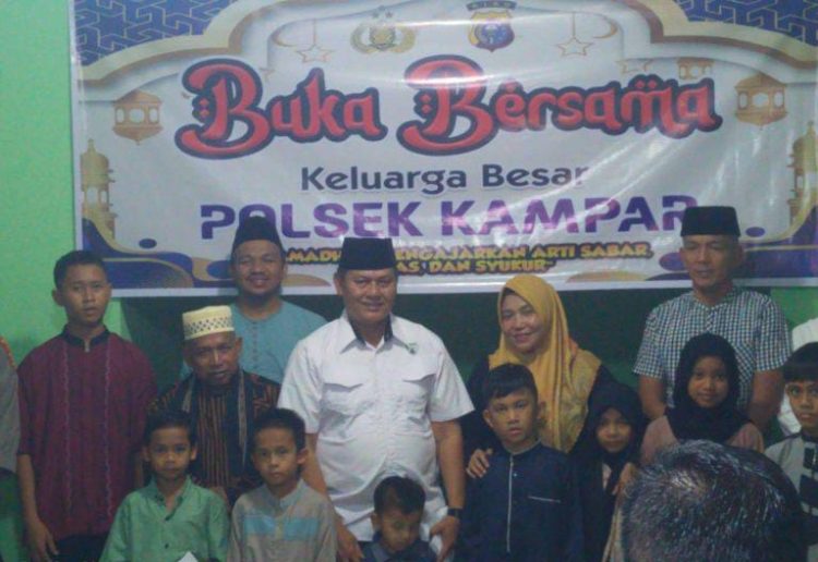 Peduli Sesama Polsek Kampar Buka Puasa Bersama Anak Yatim dan Insan Pers