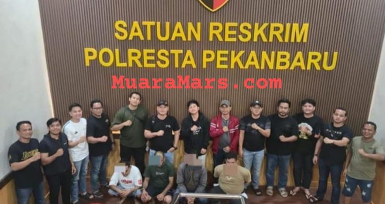 Tarik Kenderaan Nasabah dengan Sadis di Warung Kopi”, 4 Orang Debt Collektor berinisial AD, DO, DA, dan HS, Ditangkap Polisi
