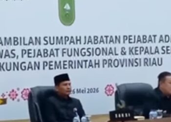 SF Hariyanto, Sentil Dinas Pendidikan Riau, Pengadaan Seragam Sekolah Agar Uang di Kembalikan Lagi ke Walimurid